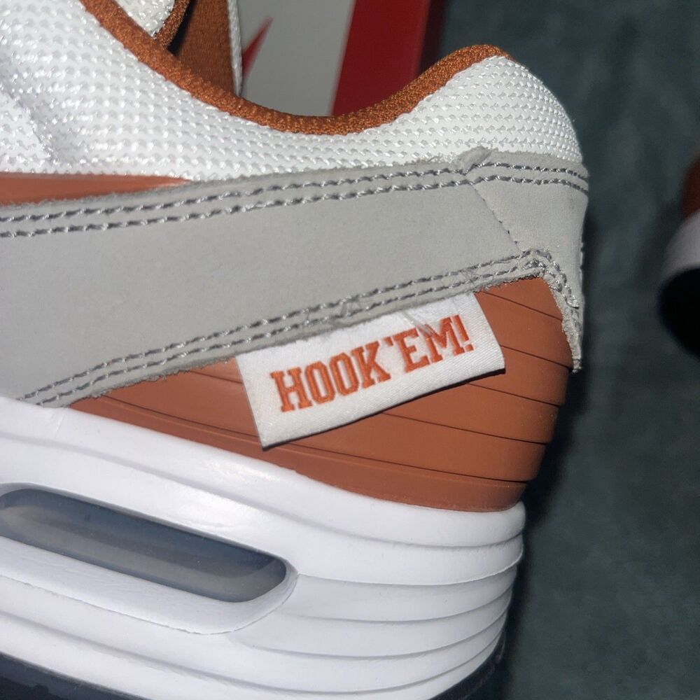 Size 10 - NCAA x Nike Air Max Verse Texas - Picture 2 of 16